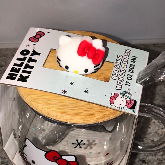 ✨NWT✨ Limited Edition Hello Kitty Glass Mug W/ Wood Lid & Spoon Christmas - Picture 2 of 5
